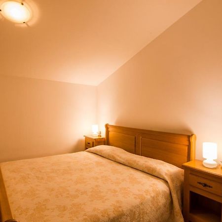 Villa Calussovo Ripenda Kras エクステリア 写真