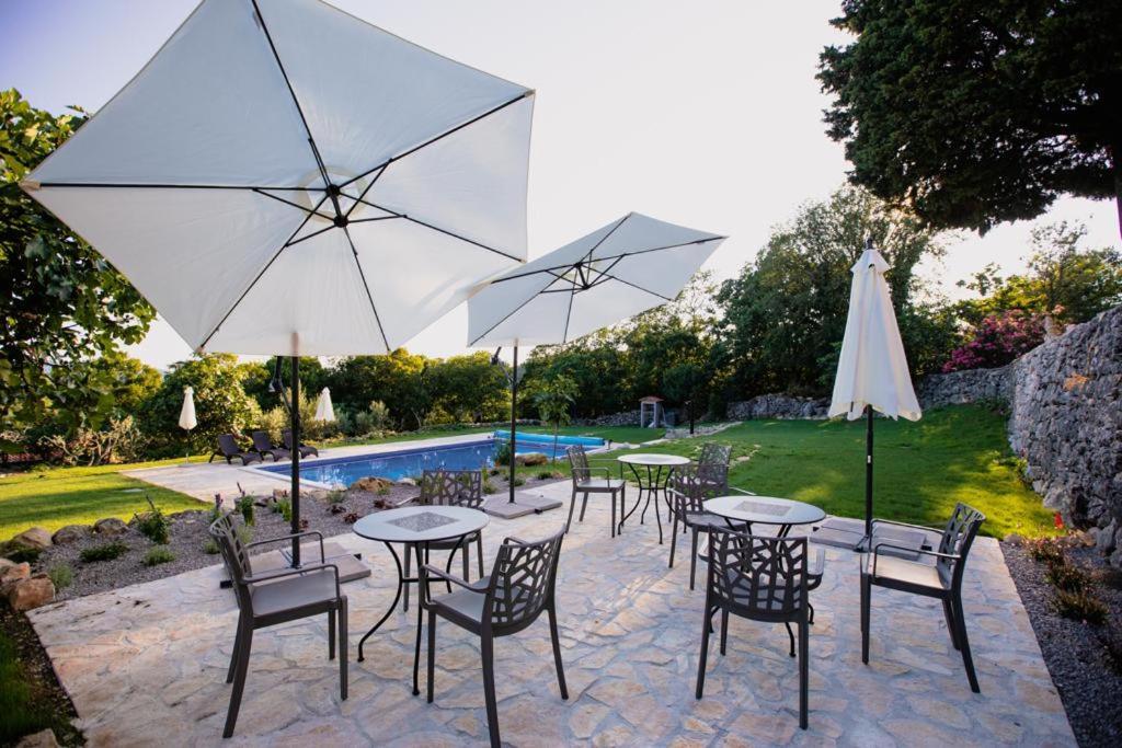 Villa Calussovo Ripenda Kras エクステリア 写真