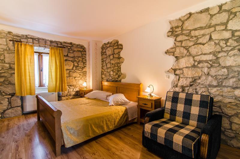 Villa Calussovo Ripenda Kras エクステリア 写真
